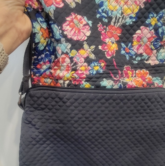Vera Bradley crossbody - Picture 4 of 4